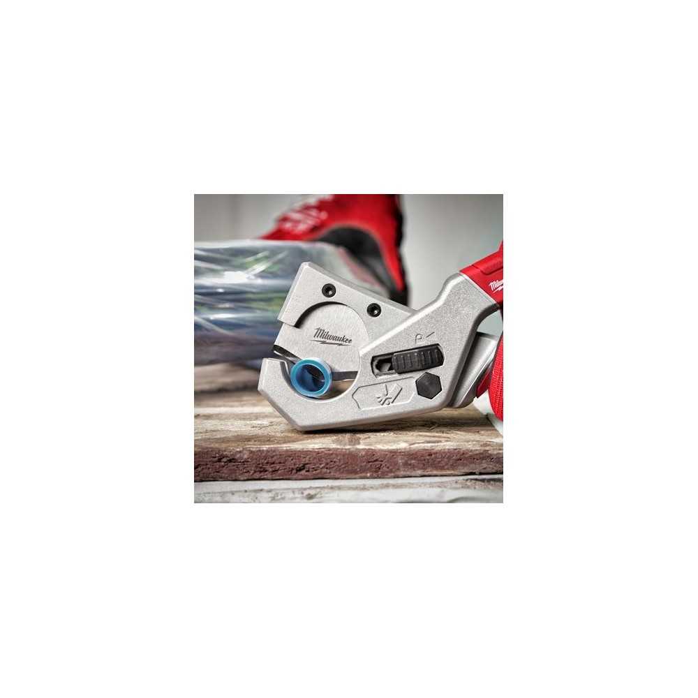 PLASTILÕIKURI ASENDUSTERAD